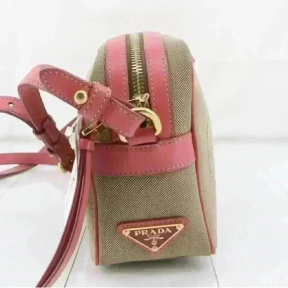 Authentic PRADA PINK JACQUARD CANVAS LOGO
CAMERA BAG - Picture 9 of 15